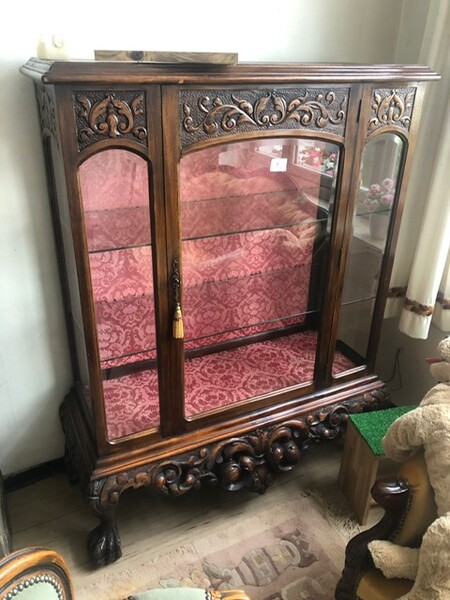 B 2485 - Vitrine Chippendale